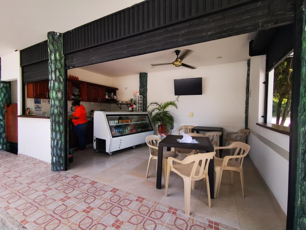 Hotel Paraiso Plaza Puerto Triunfo Bagian luar foto