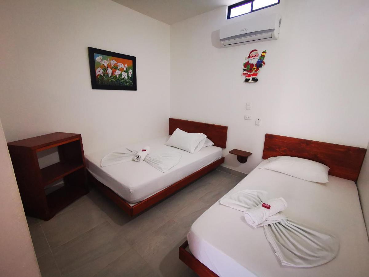 Hotel Paraiso Plaza Puerto Triunfo Bagian luar foto