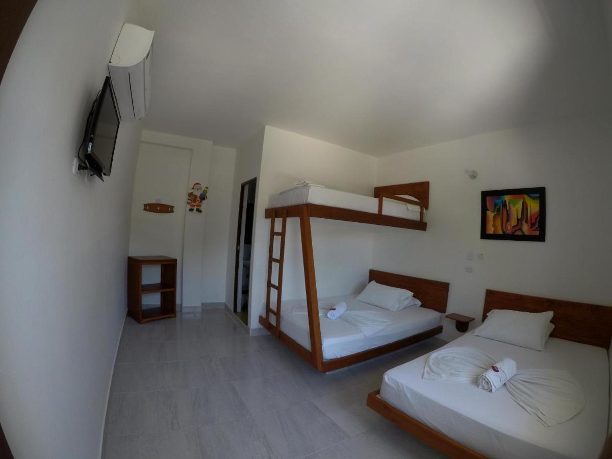 Hotel Paraiso Plaza Puerto Triunfo Bagian luar foto